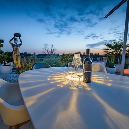 Sehr-fein Φριντρισχάφεν