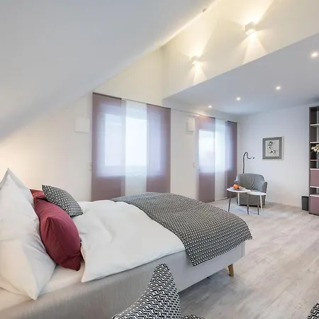 Bed and Breakfast Sehr-fein *