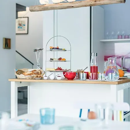 Sehr-fein * Φριντρισχάφεν