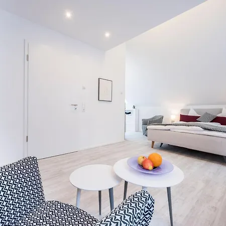 לינה וארוחת בוקר Sehr-fein *