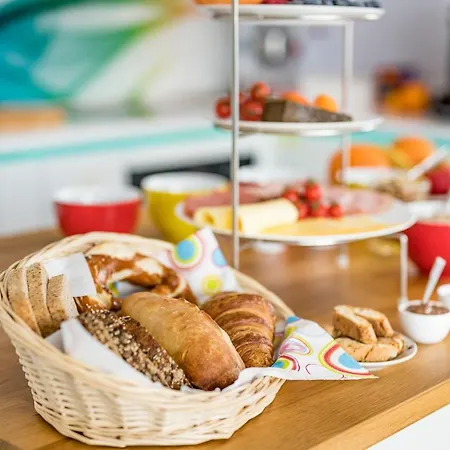 Sehr-fein Bed and Breakfast *