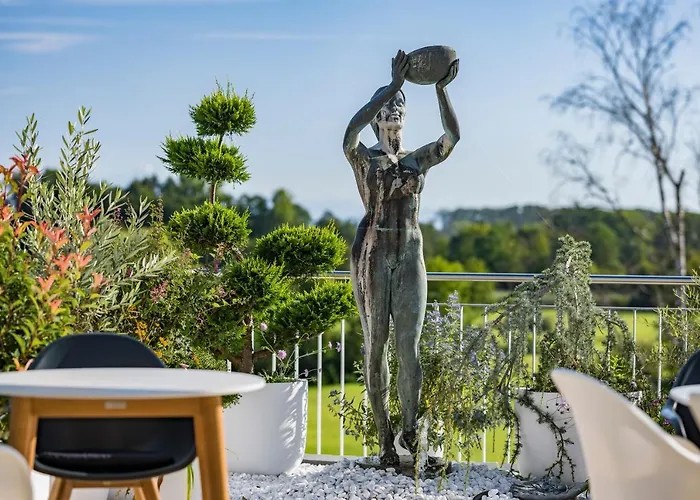 לינה וארוחת בוקר Sehr-fein