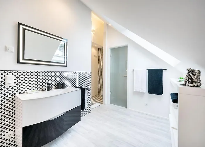 לינה וארוחת בוקר Sehr-fein