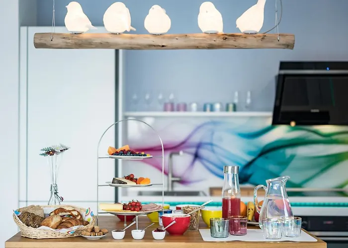 לינה וארוחת בוקר Sehr-fein *